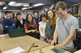 Experiencing glass cutting