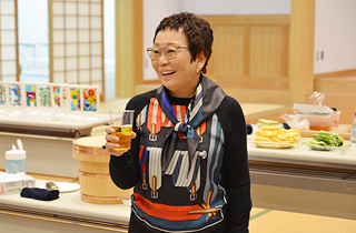 A toast: Ms. Hiroko Taki, Director of the Japan Pair Go Association.