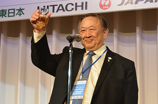 乾杯<br>トーマス・シャン　アメリカ囲碁協会副会長