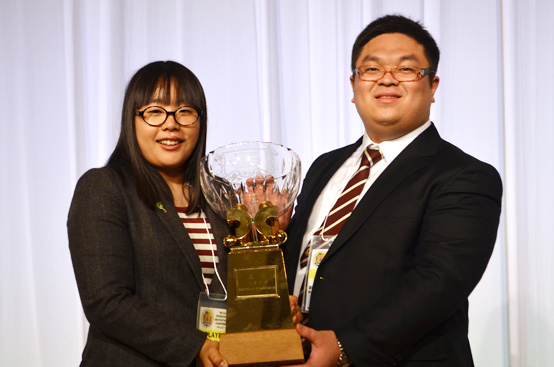 The winning pair: Ms. Lee Hoseung & Mr. Jang Yun Jeong (Korean pair)
