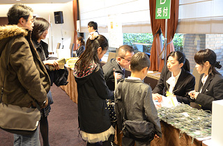 Reception desk for the Araki Cup handicap tournament