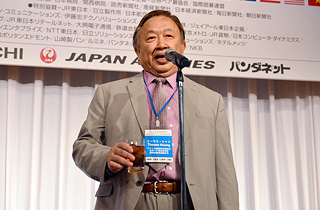 乾杯 トーマス・シャンアメリカ囲碁協会副会長・世界ペア碁協会理事