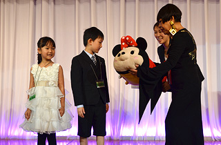 Kids Fashion Award winners: Fujiwara & Oh of the Handicap B Block.