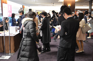 Reception desk for the Araki Cup Handicap Tournamens