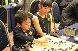 Many young pairs participated