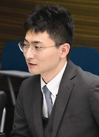 平田 智也 氏
