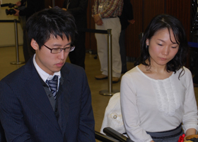 Narumi Osawa 4-dan and Yuta Iyama Meijin