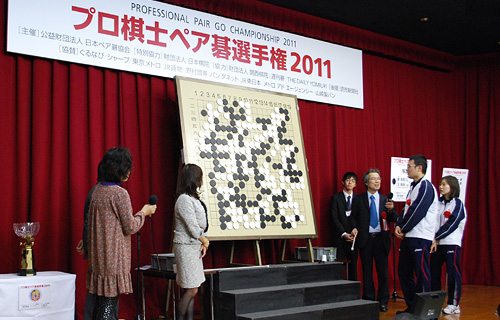 vmyAI茠2011