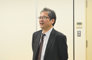 続いて山城宏 日本棋院副理事長が講評